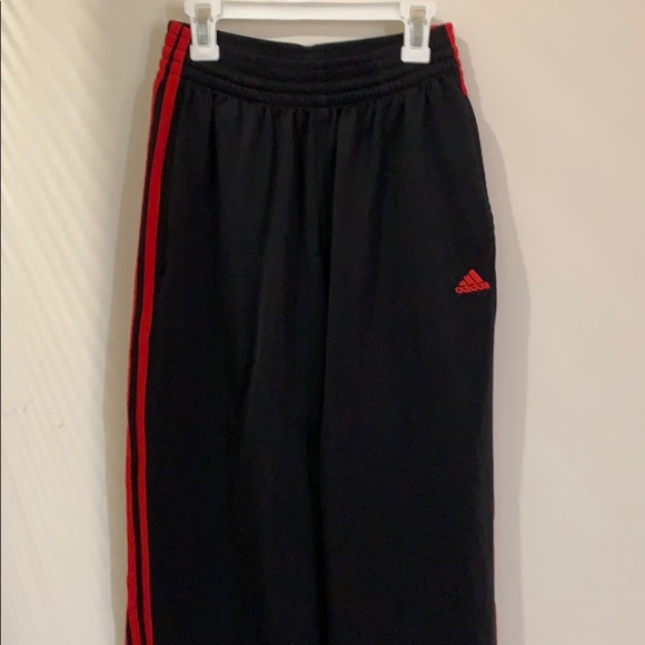 adidas sweatpants baggy